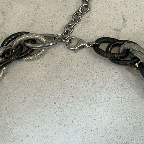Vtg Chunky Link Statement Necklace Black & Silver Triple Oval Chain Adjustable - Picture 7 of 11